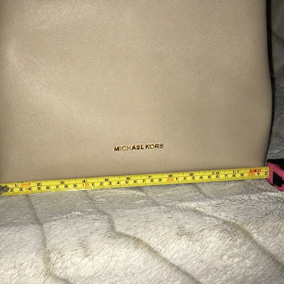 Michael Kors satchel - Picture 6 of 8